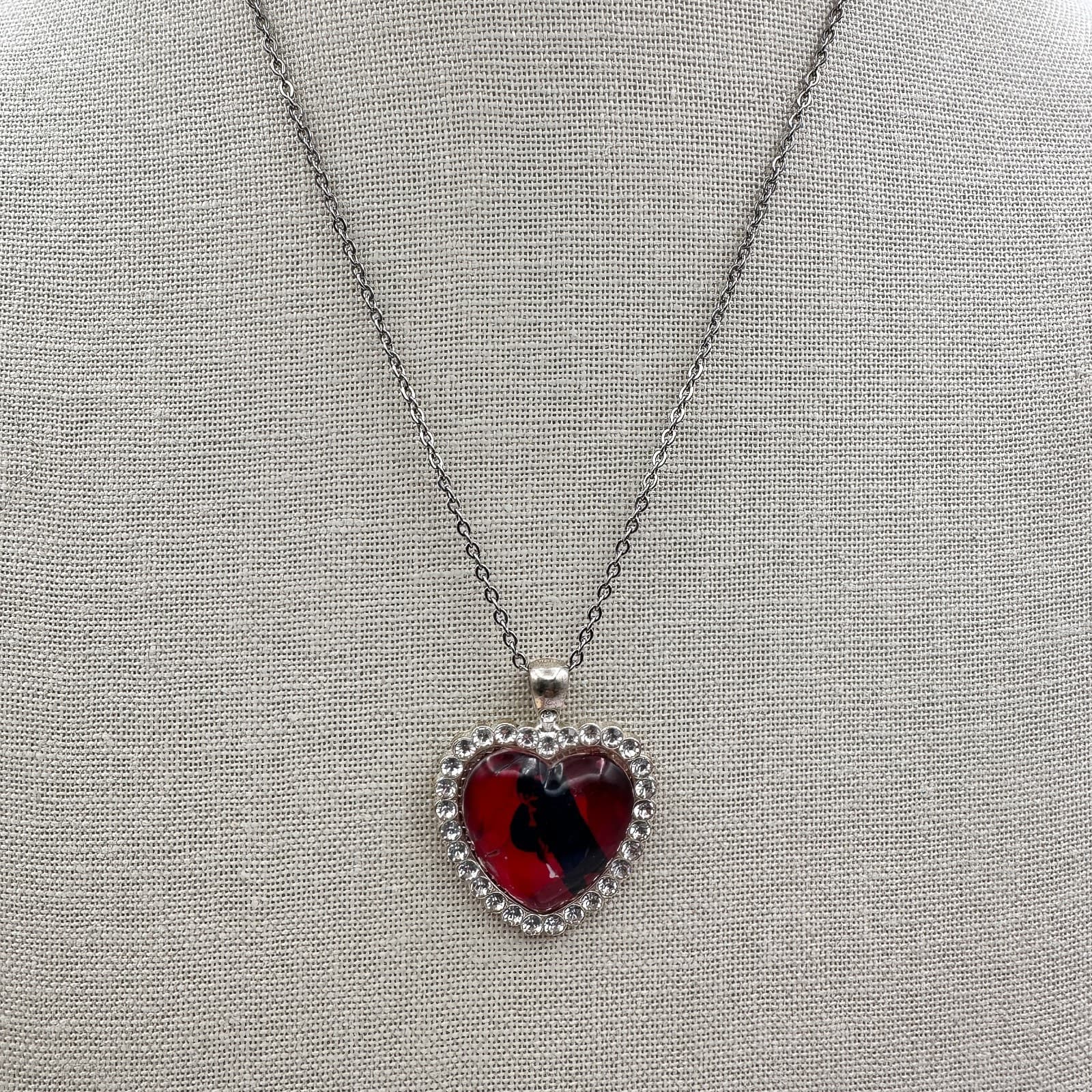 Vintage 90s Silver Tone Red Rhinestone Heart Pendant Necklace Women's Jewelry - Thumbnail 3
