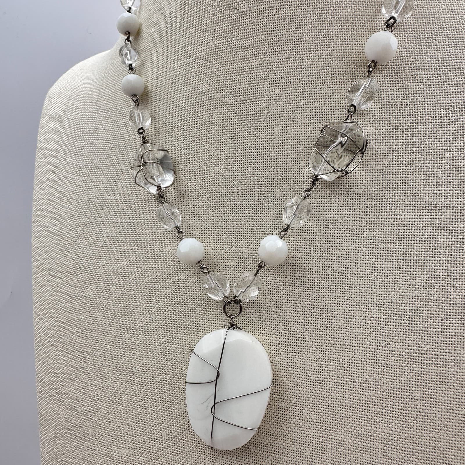 Vintage 90s Wire Wrapped White Stone Pendant Necklace Beaded Boho Jewelry - Thumbnail 7