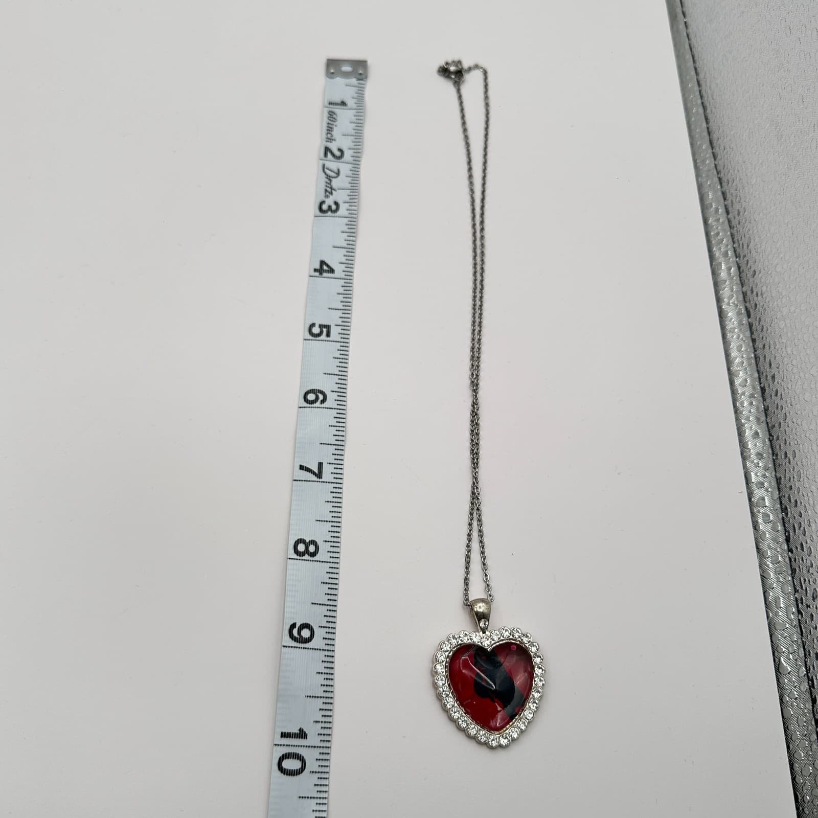 Vintage 90s Silver Tone Red Rhinestone Heart Pendant Necklace Women's Jewelry - Thumbnail 9