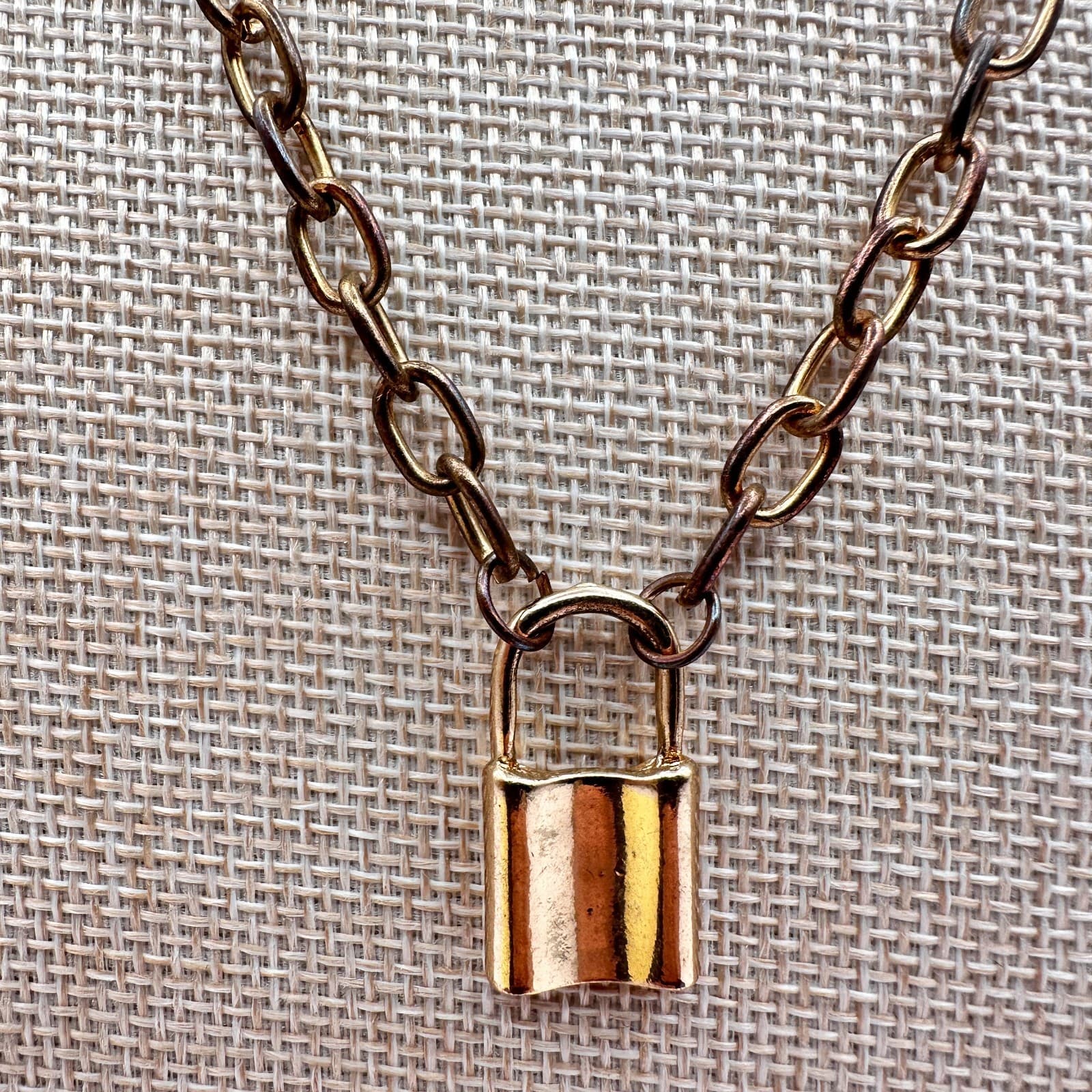 Vintage 90s Gold Tone Rolo Chain Padlock Pendant Necklace Women's Jewelry - Thumbnail 2
