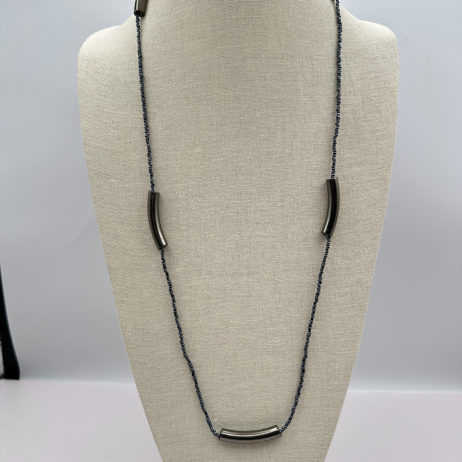 Vintage Y2K Silver-Tone Curved Tube Beaded Necklace Women's Classic Jewelry - Thumbnail 6