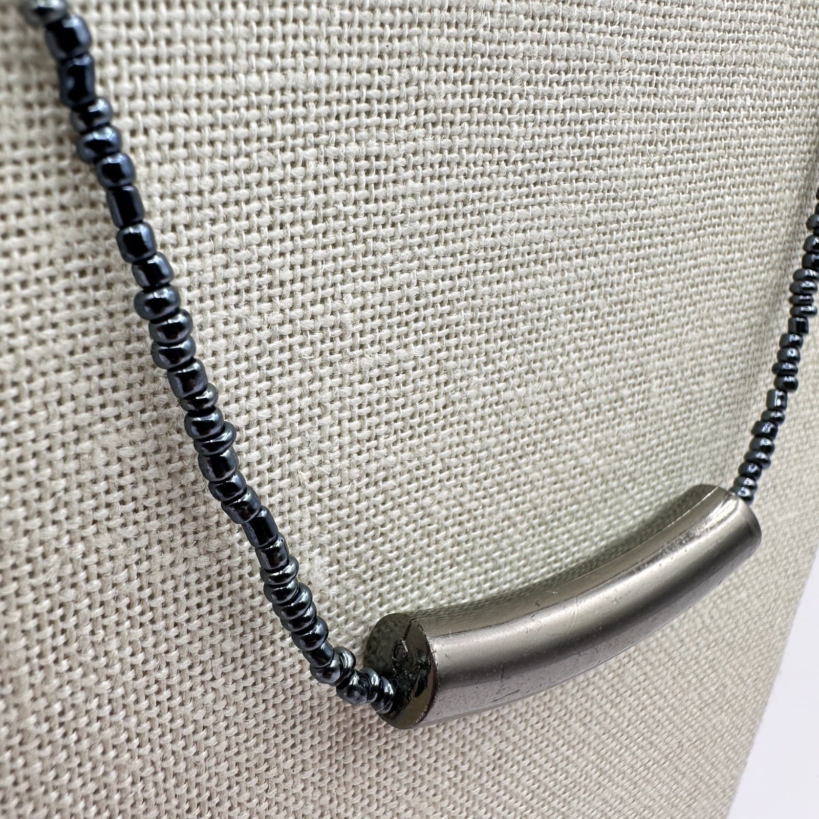 Vintage Y2K Silver-Tone Curved Tube Beaded Necklace Women's Classic Jewelry - Thumbnail 5