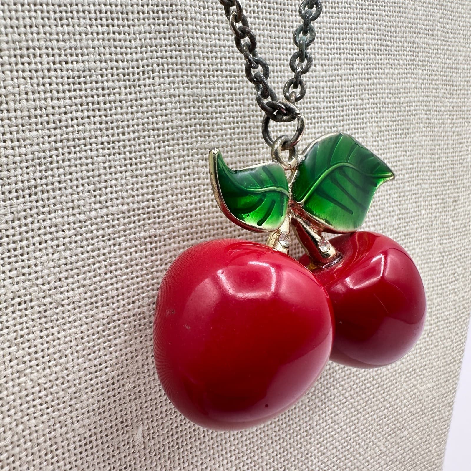 Vintage Y2K Silver Tone Red Cherry Green Enamel Leaves Pendant Necklace Jewelry - Thumbnail 3