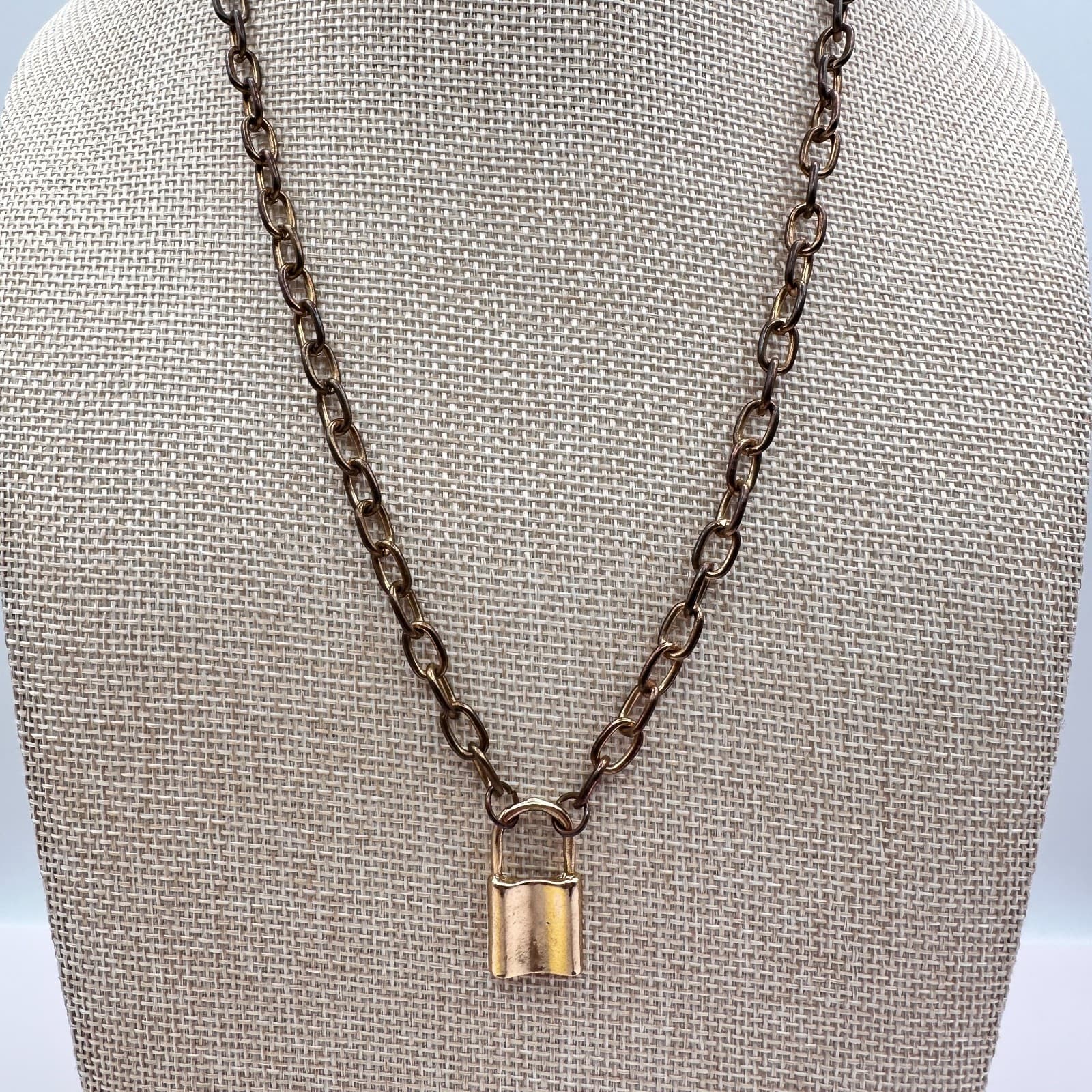 Vintage 90s Gold Tone Rolo Chain Padlock Pendant Necklace Women's Jewelry - Thumbnail 4