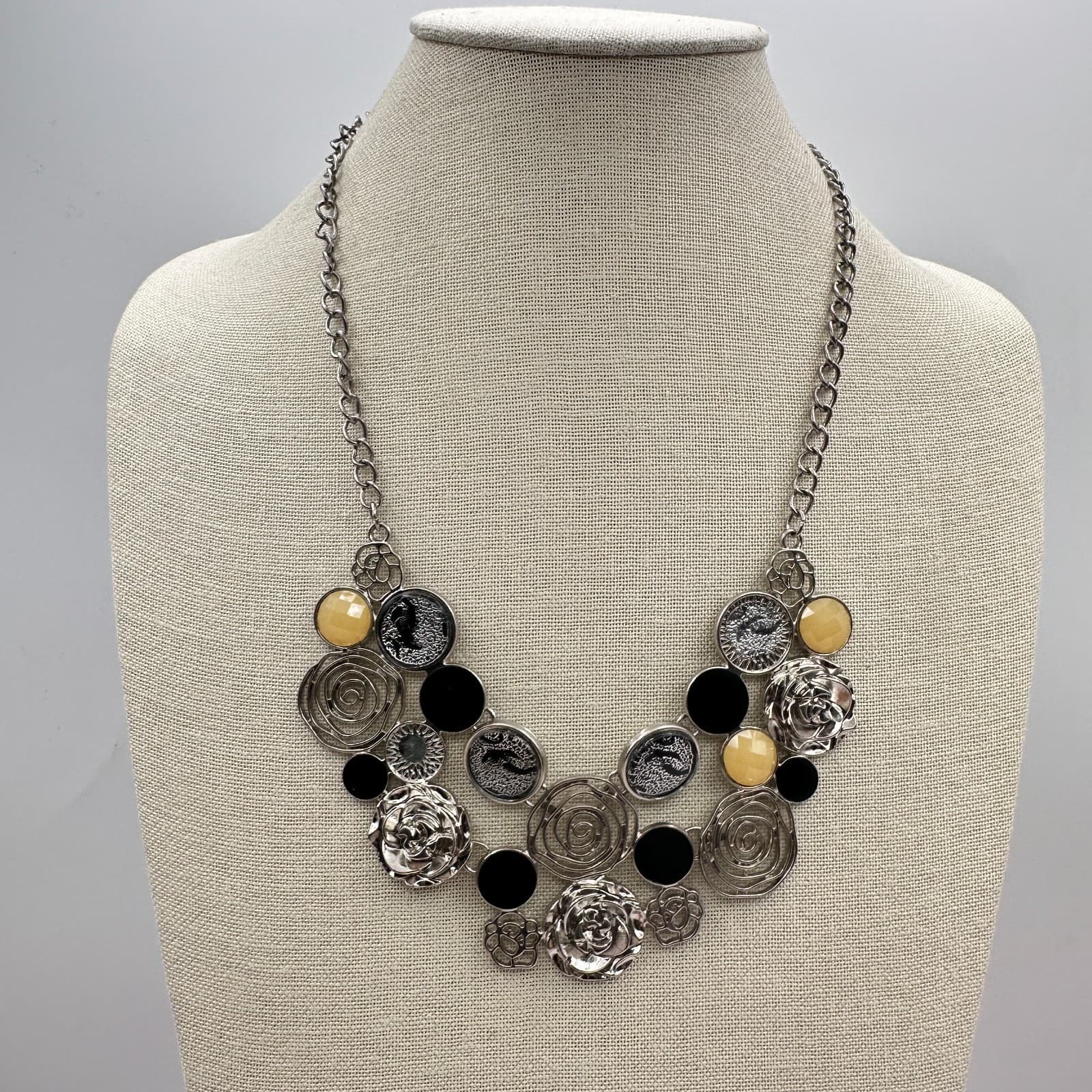 Vintage 90s Silver Tone Bib Necklace Floral Statement Women's Classic Jewelry - Thumbnail 2