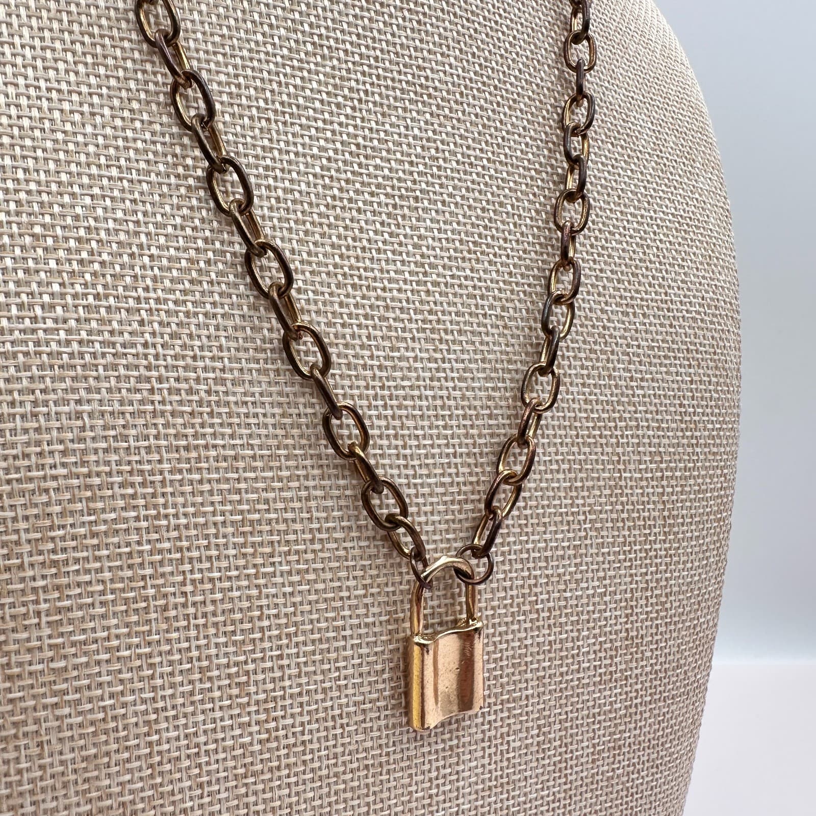 Vintage 90s Gold Tone Rolo Chain Padlock Pendant Necklace Women's Jewelry - Thumbnail 5