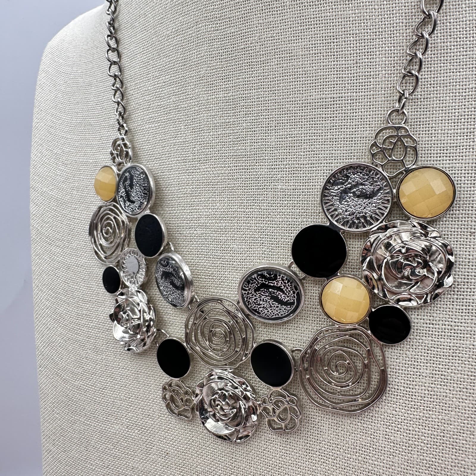 Vintage 90s Silver Tone Bib Necklace Floral Statement Women's Classic Jewelry - Thumbnail 7