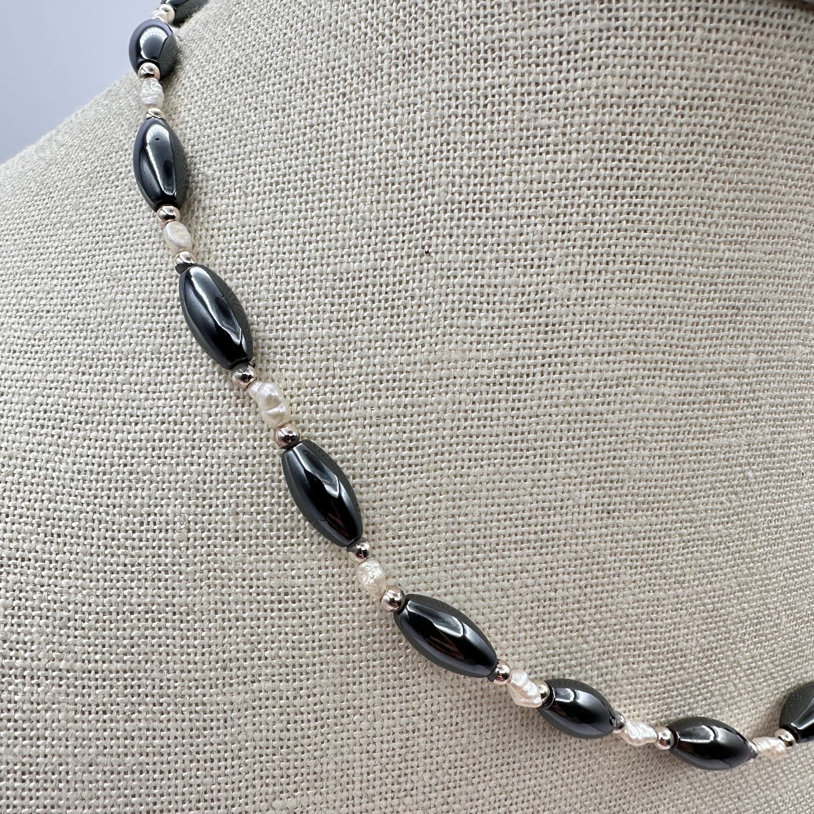 Vintage Y2K Silver-Tone Rice Beaded Necklace Minimalist Women's Classic Jewelry - Thumbnail 3
