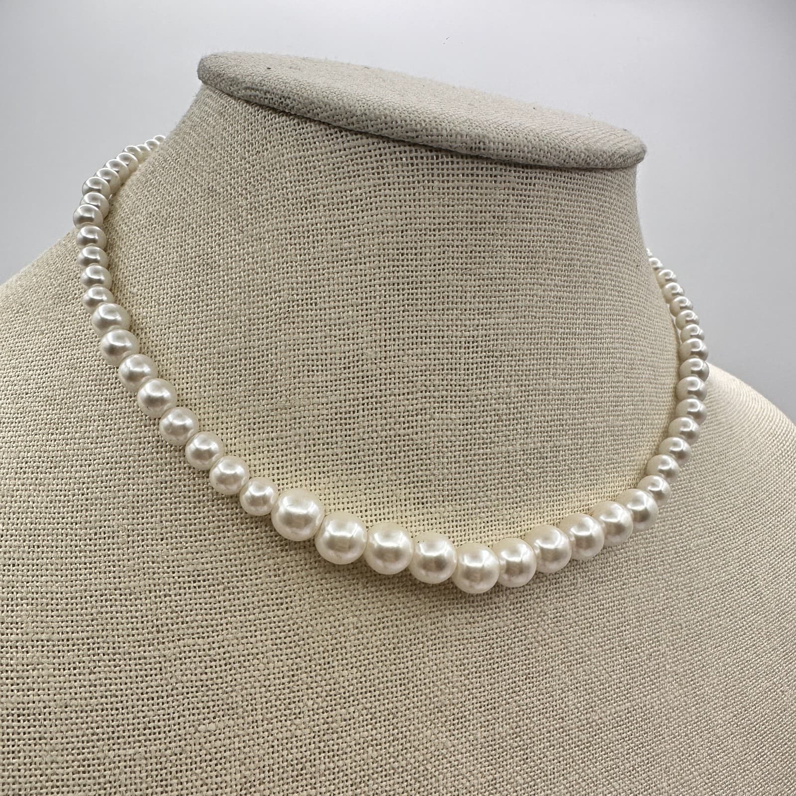 Vintage 90s White Faux Pearl Beaded Choker Necklace Women's Fashion Jewelry - Thumbnail 2