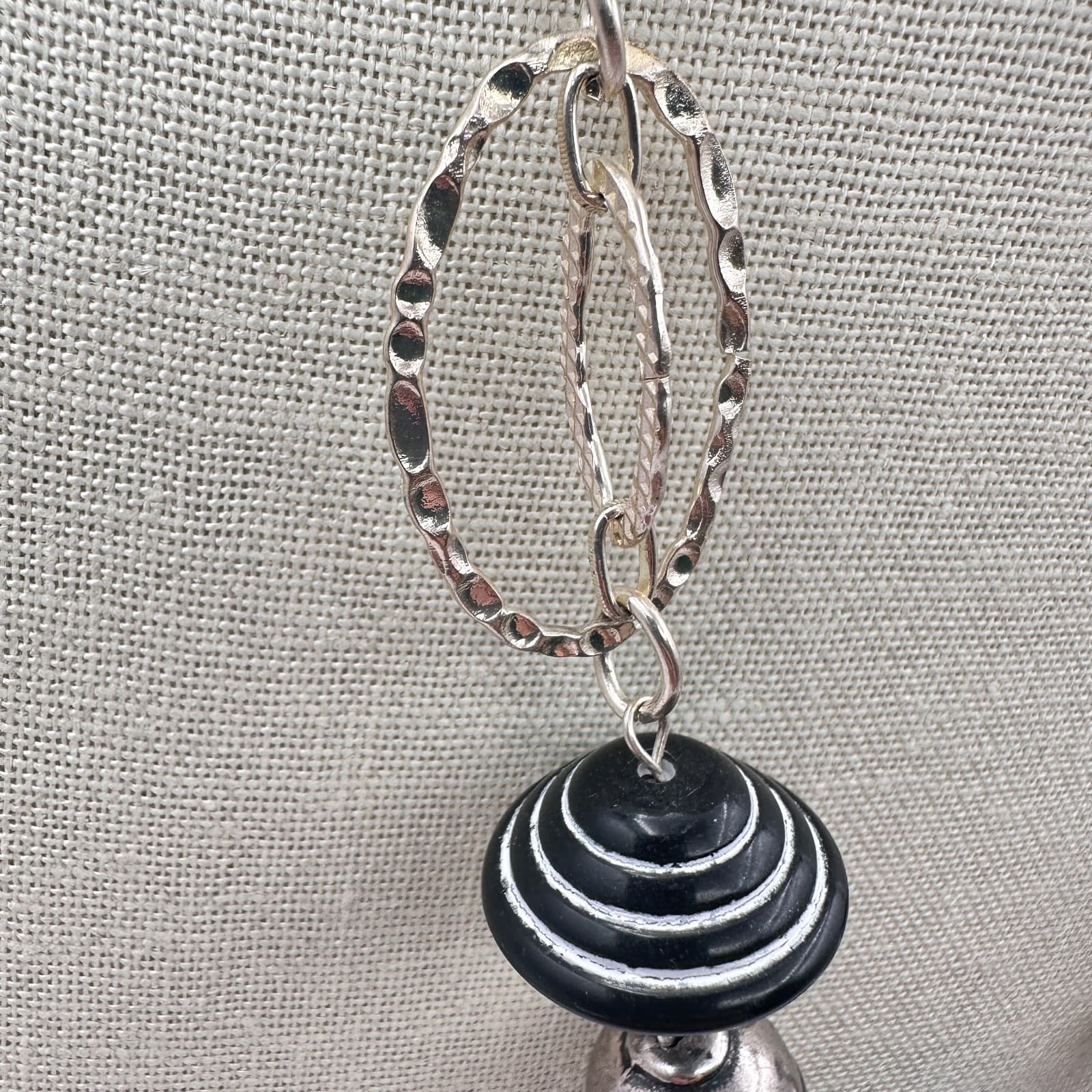 Vintage 90s Silver Tone Textured Black Beaded Necklace Statement Chunky Jewelry - Thumbnail 4