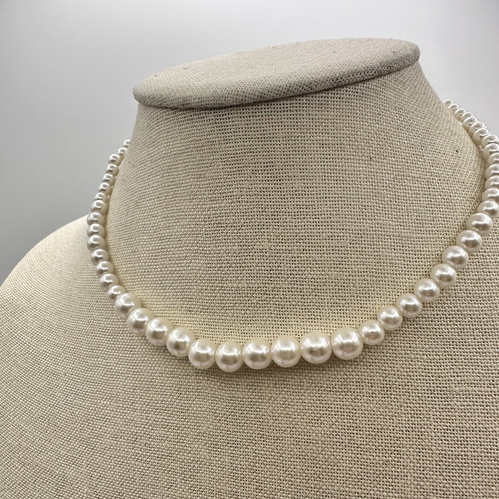 Vintage 90s White Faux Pearl Beaded Choker Necklace Women's Fashion Jewelry - Thumbnail 3