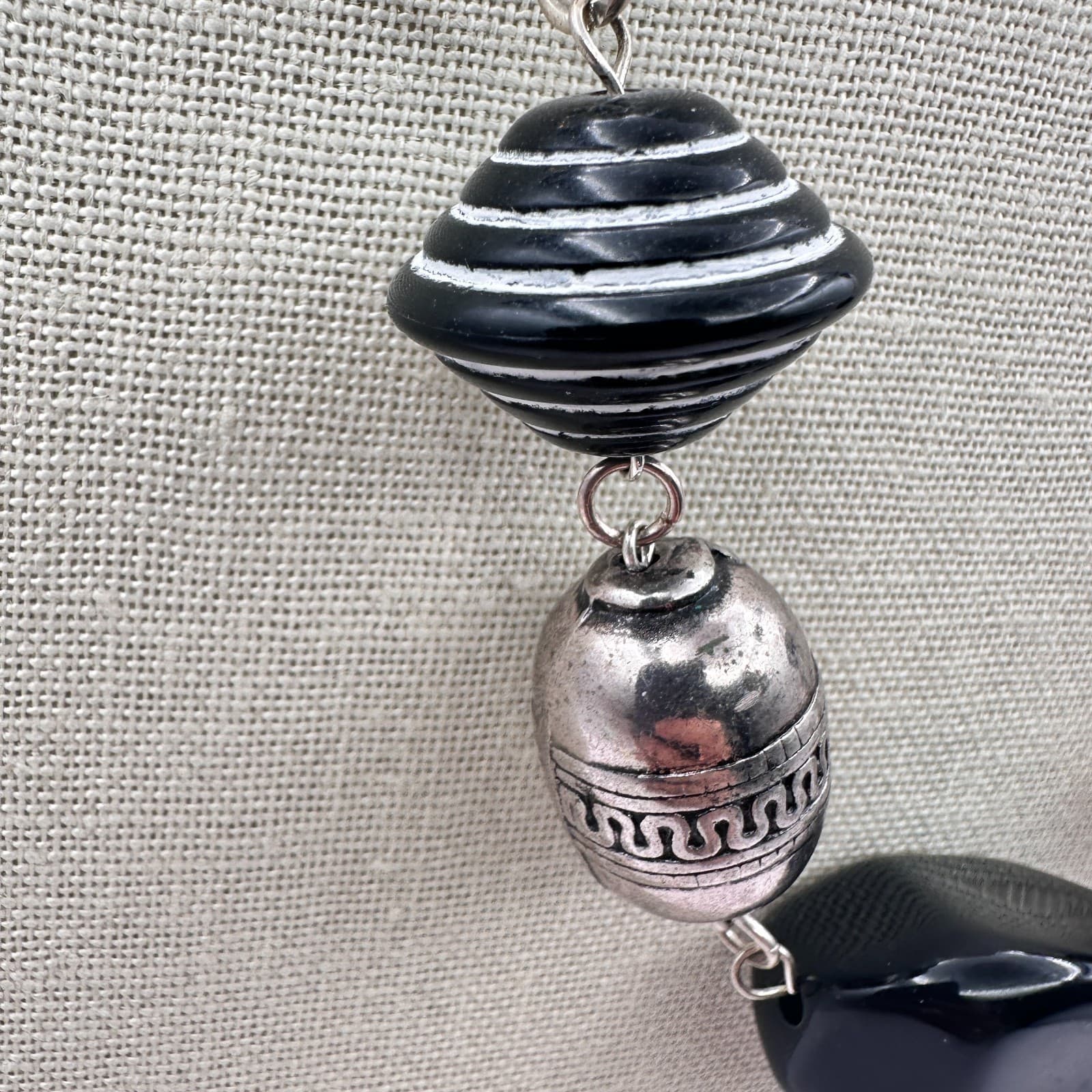 Vintage 90s Silver Tone Textured Black Beaded Necklace Statement Chunky Jewelry - Thumbnail 5