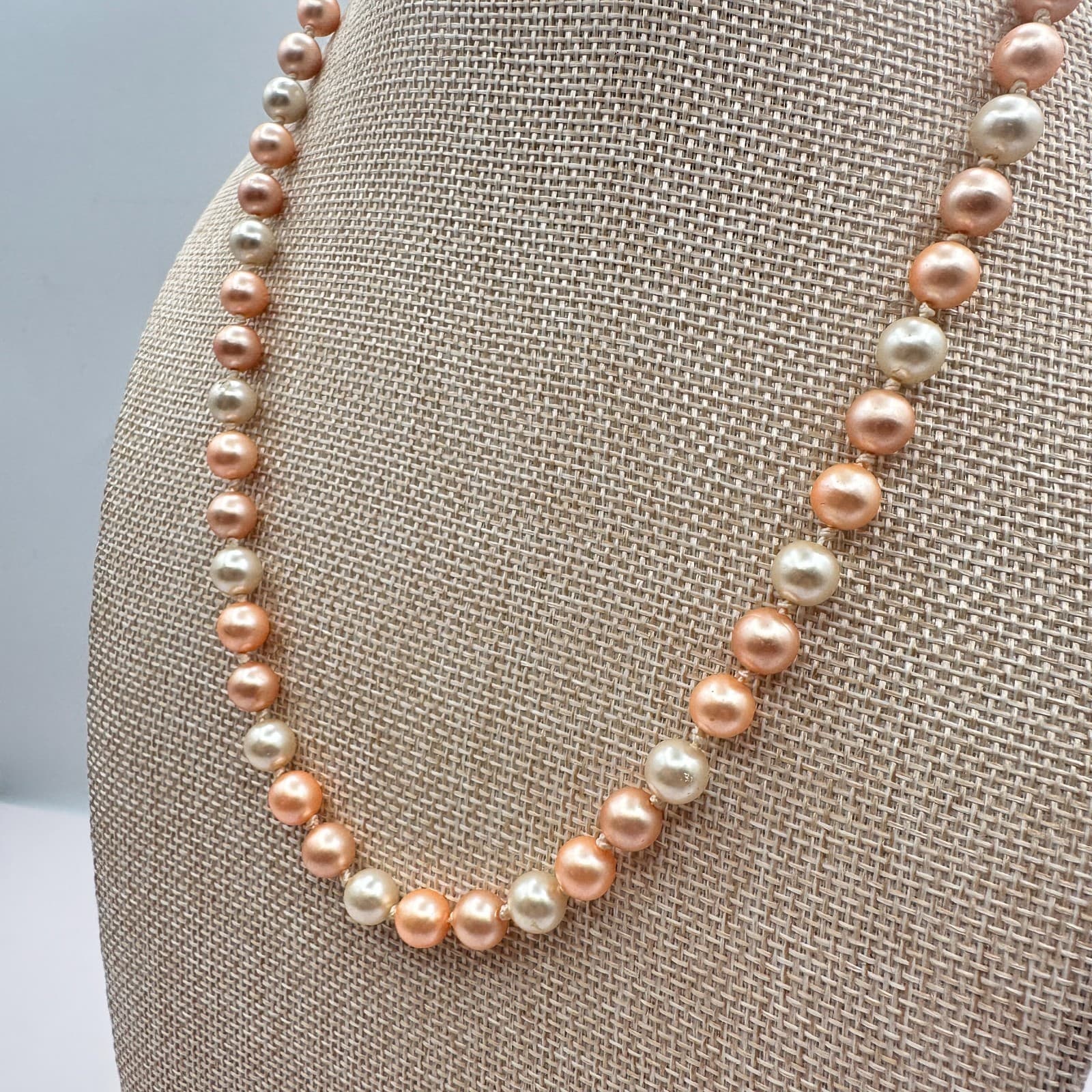 Vintage 90s Peach Cream Round Faux Pearl Beaded Necklace Women's Classic Jewelry - Thumbnail 6