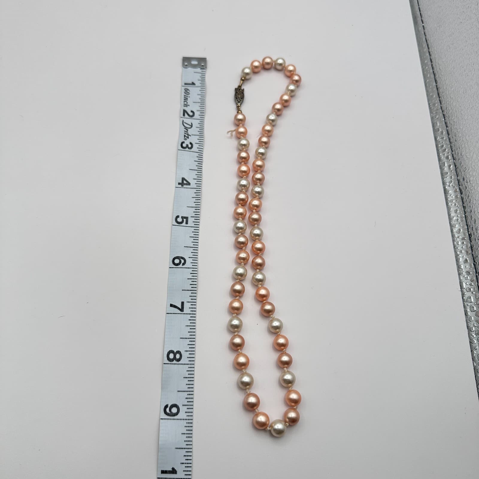 Vintage 90s Peach Cream Round Faux Pearl Beaded Necklace Women's Classic Jewelry - Thumbnail 9