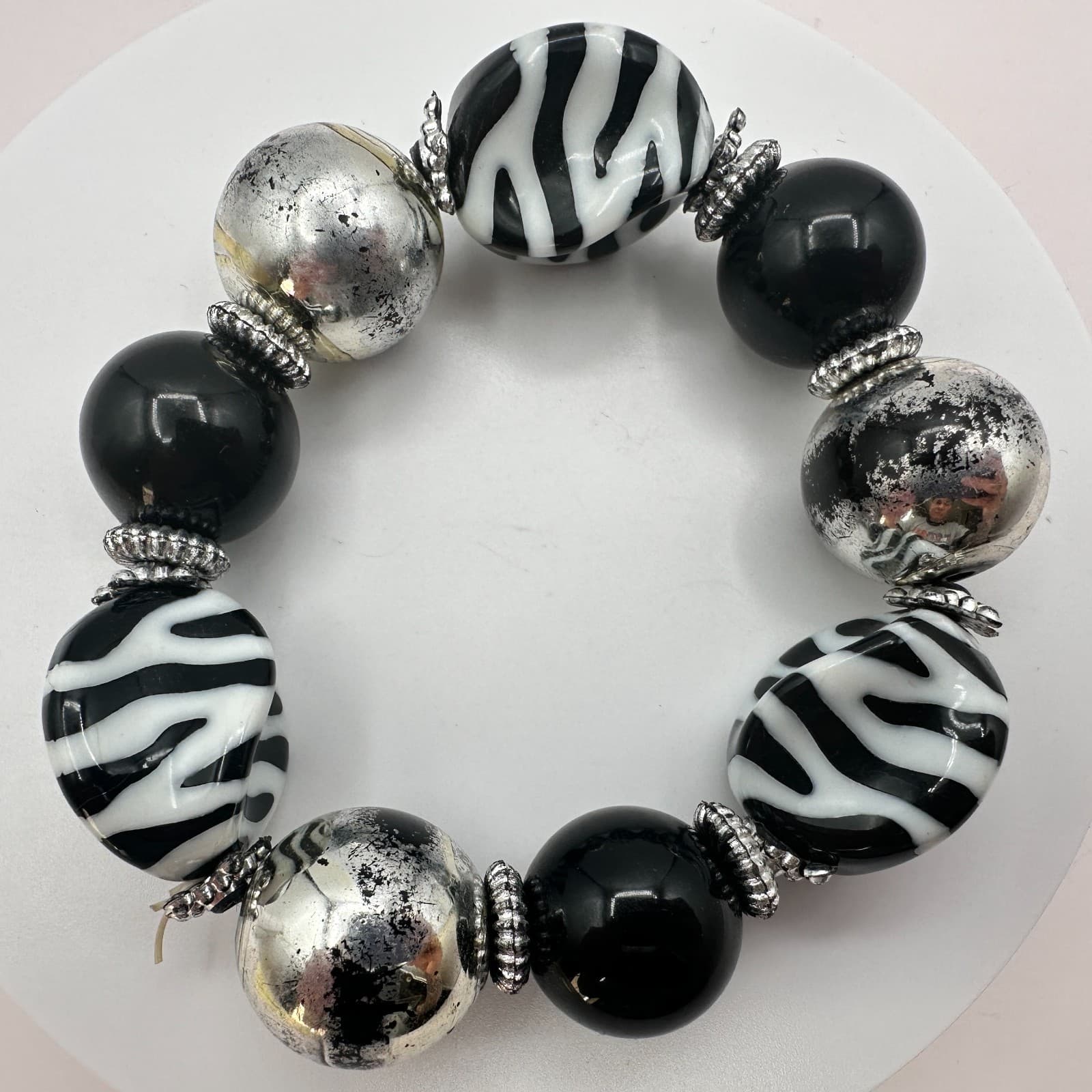 Vintage 90s Zebra Striped Black Glass Bead Chunky Stretch Bracelet Jewelry - Thumbnail 5