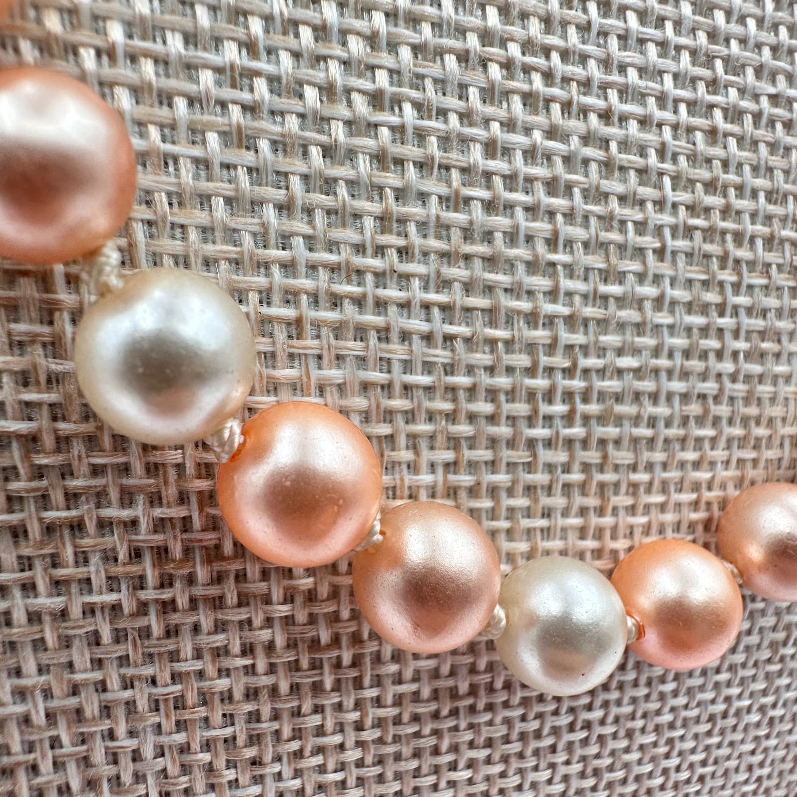 Vintage 90s Peach Cream Round Faux Pearl Beaded Necklace Women's Classic Jewelry - Thumbnail 4