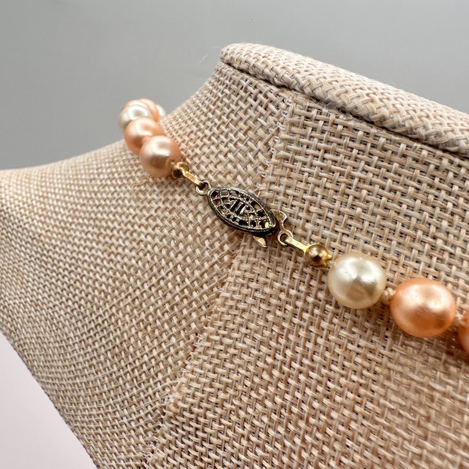 Vintage 90s Peach Cream Round Faux Pearl Beaded Necklace Women's Classic Jewelry - Thumbnail 8