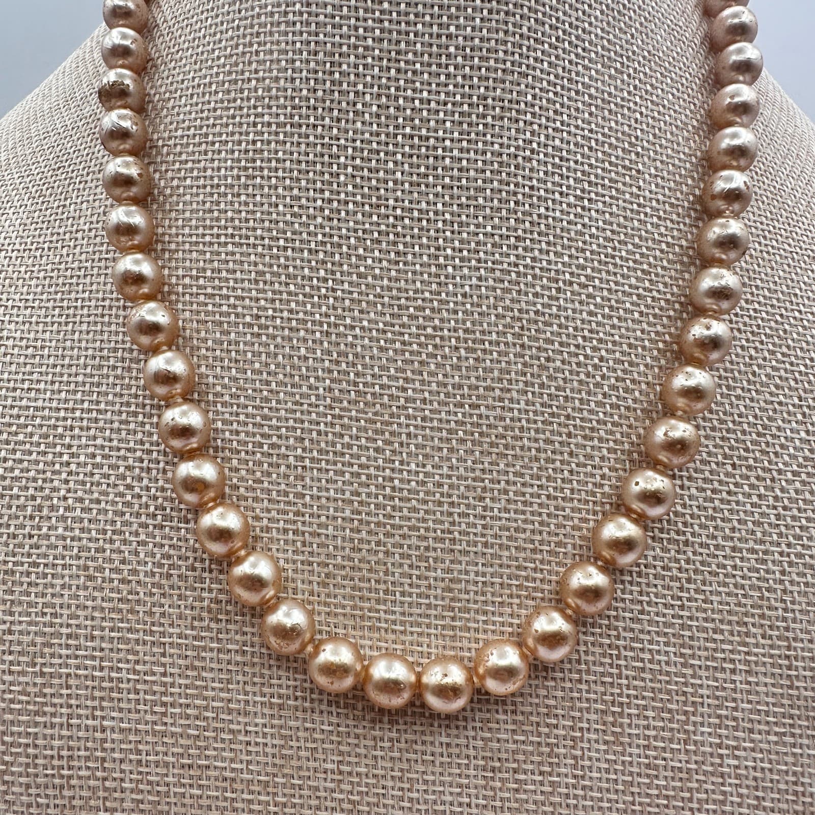 Vintage 90s Gold Tone Round Faux Pearl Beaded Necklace Women's Classic Jewelry - Thumbnail 2