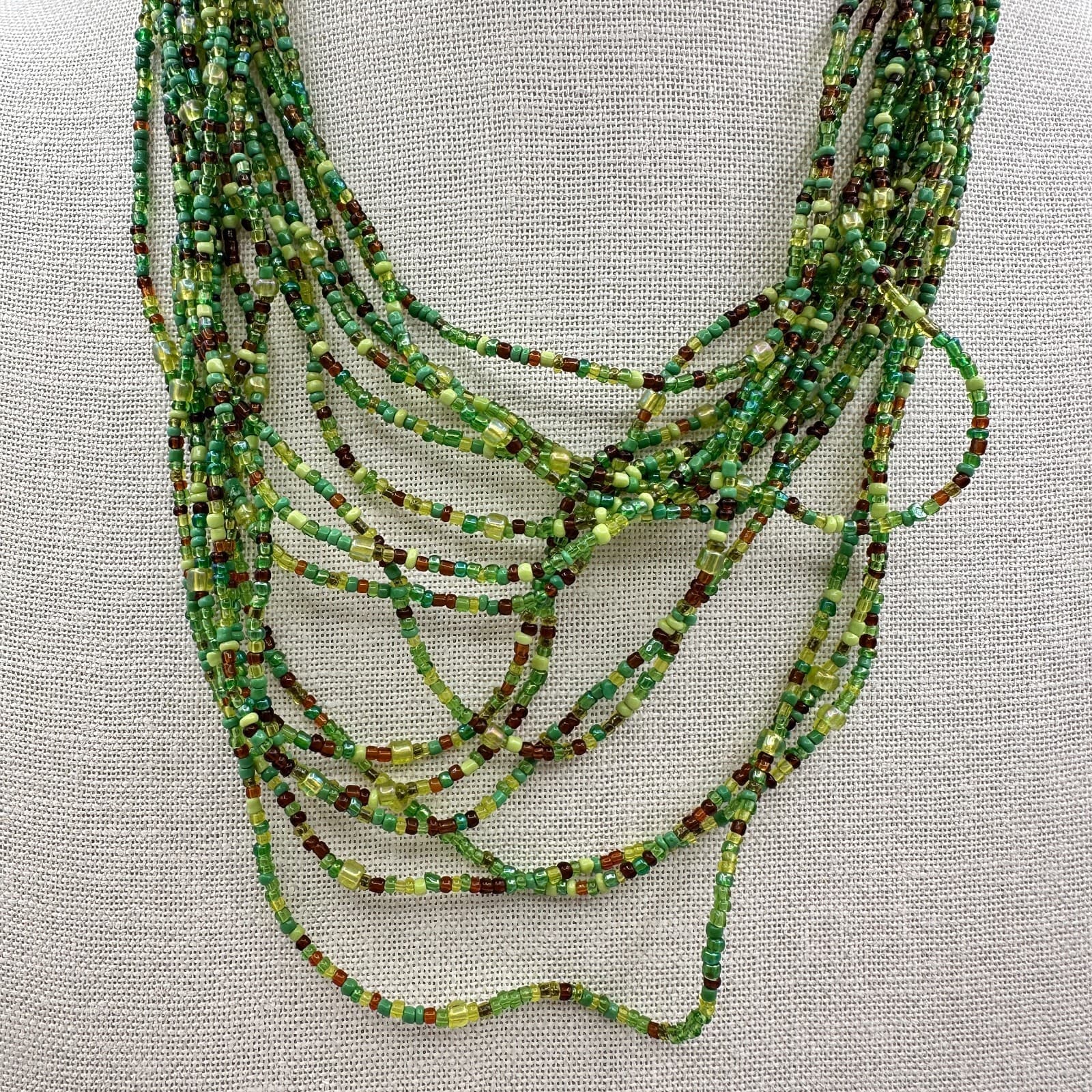 Vintage 80s Avon Green Seed Bead Strands Graduated Statement Necklace Jewelry - Thumbnail 2