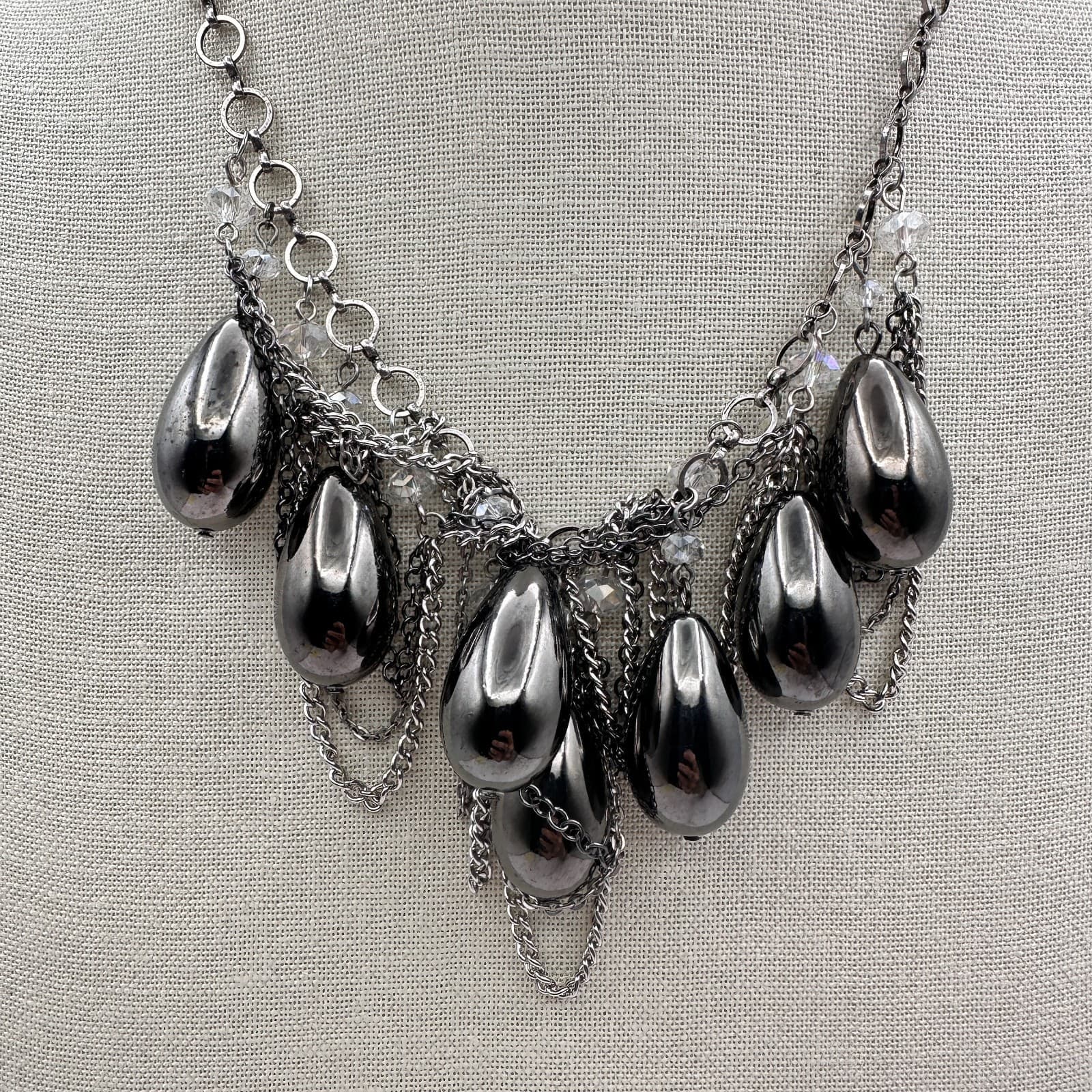 Vintage Y2K Silver Tone Teardrop Bib Necklace Boho Retro Women's Classic Jewelry - Thumbnail 2