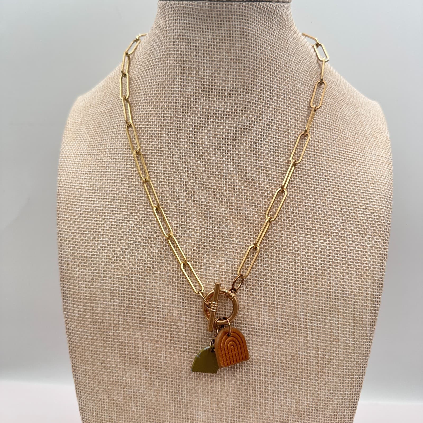 Vintage Y2K Gold Tone Paperclip Chain Toggle Clasp Necklace Women's Jewelry - Thumbnail 2