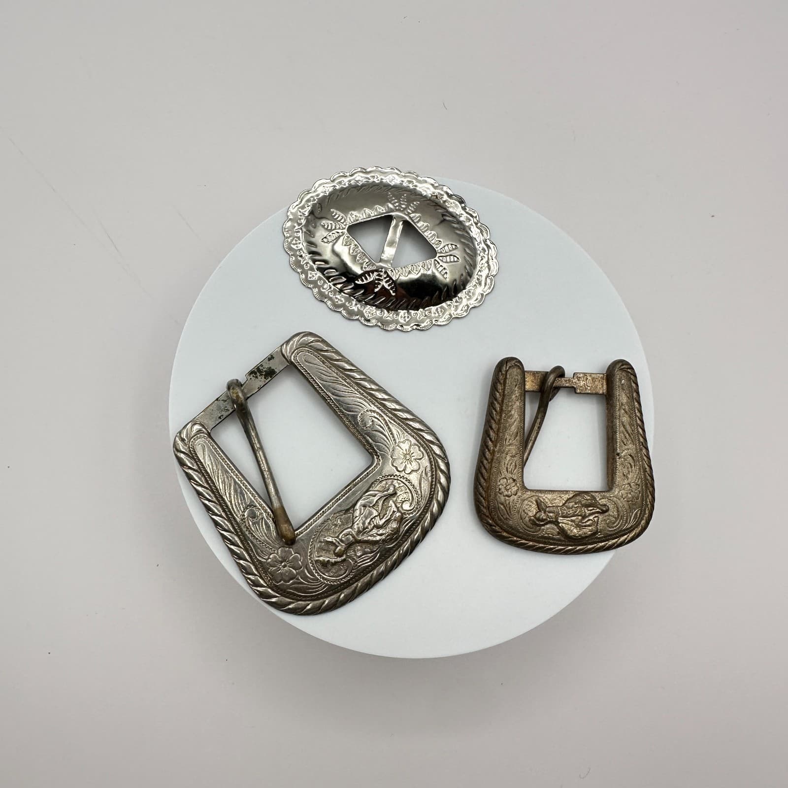 Vintage 80s 90s Western Floral Engraved Slotted Concho Belt Buckles Set - Thumbnail 2