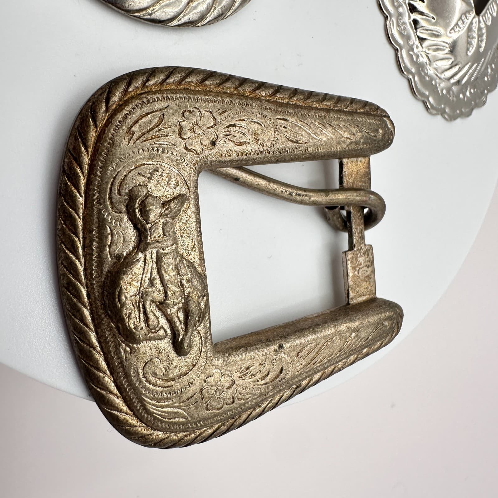 Vintage 80s 90s Western Floral Engraved Slotted Concho Belt Buckles Set - Thumbnail 4
