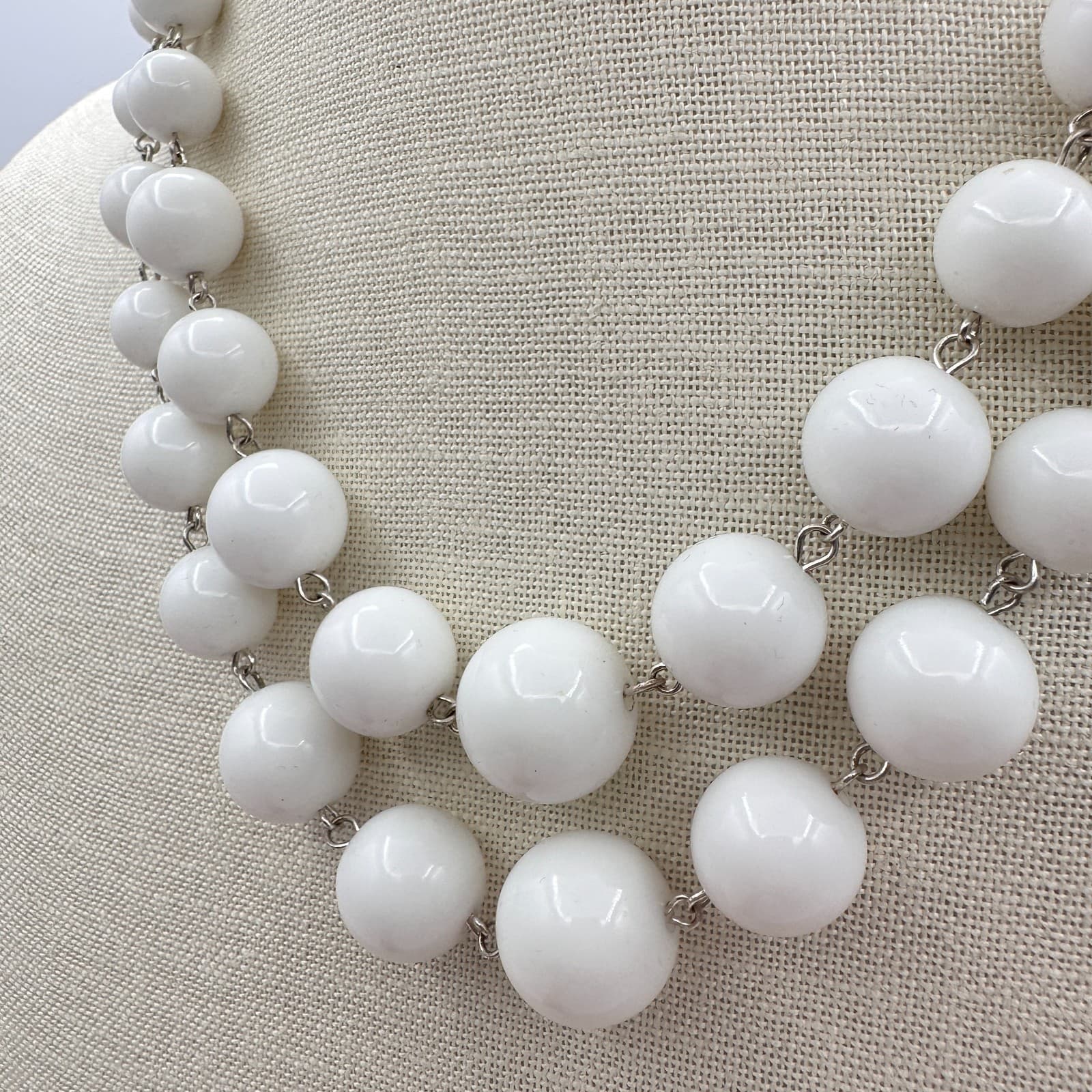 Vintage Y2K Silver Tone White Double Strand Beaded Necklace Statement Jewelry - Thumbnail 5