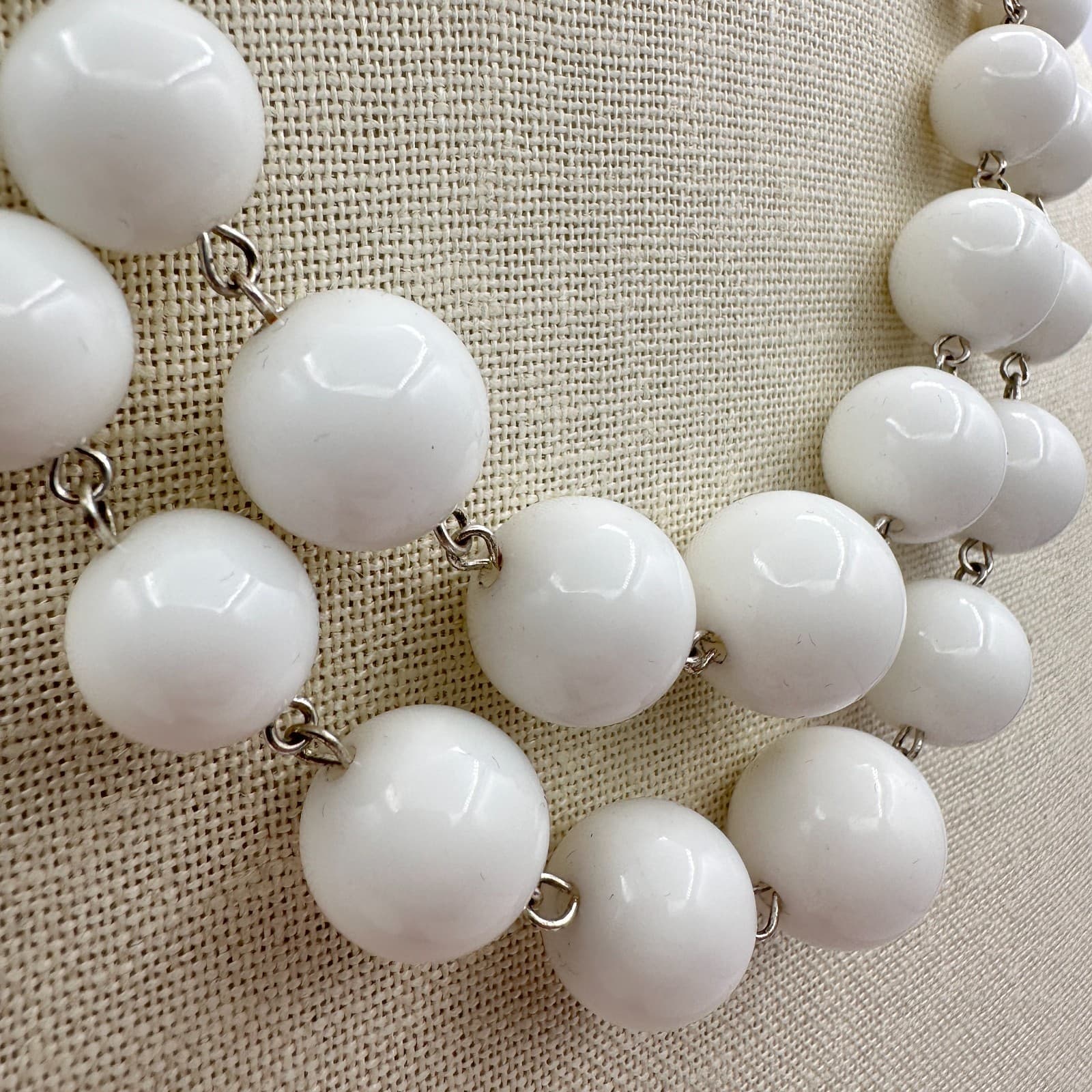Vintage Y2K Silver Tone White Double Strand Beaded Necklace Statement Jewelry - Thumbnail 4