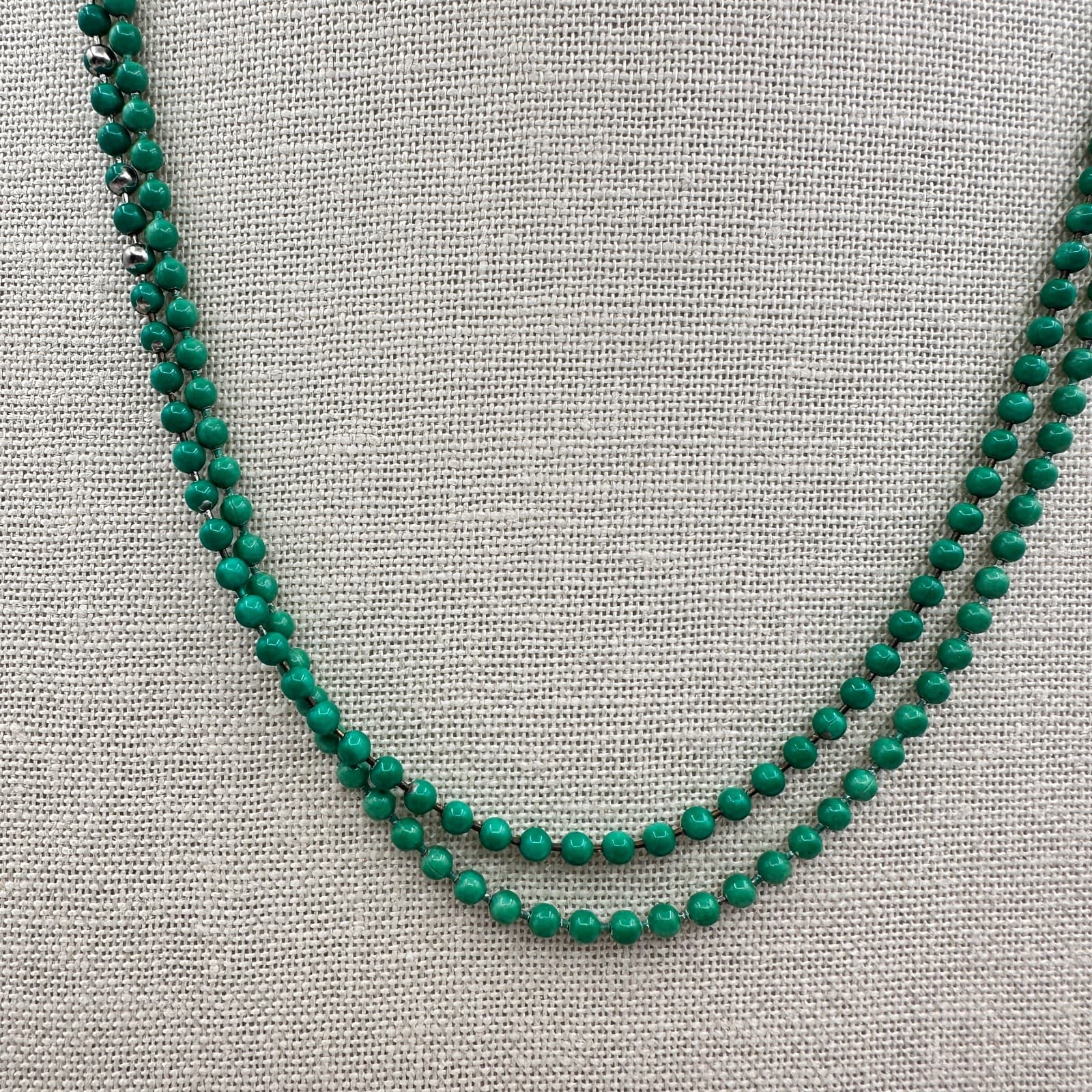 Vintage 90s Emerald Green Beaded Double Strand Necklace Handcrafted Mala Jewelry - Thumbnail 2
