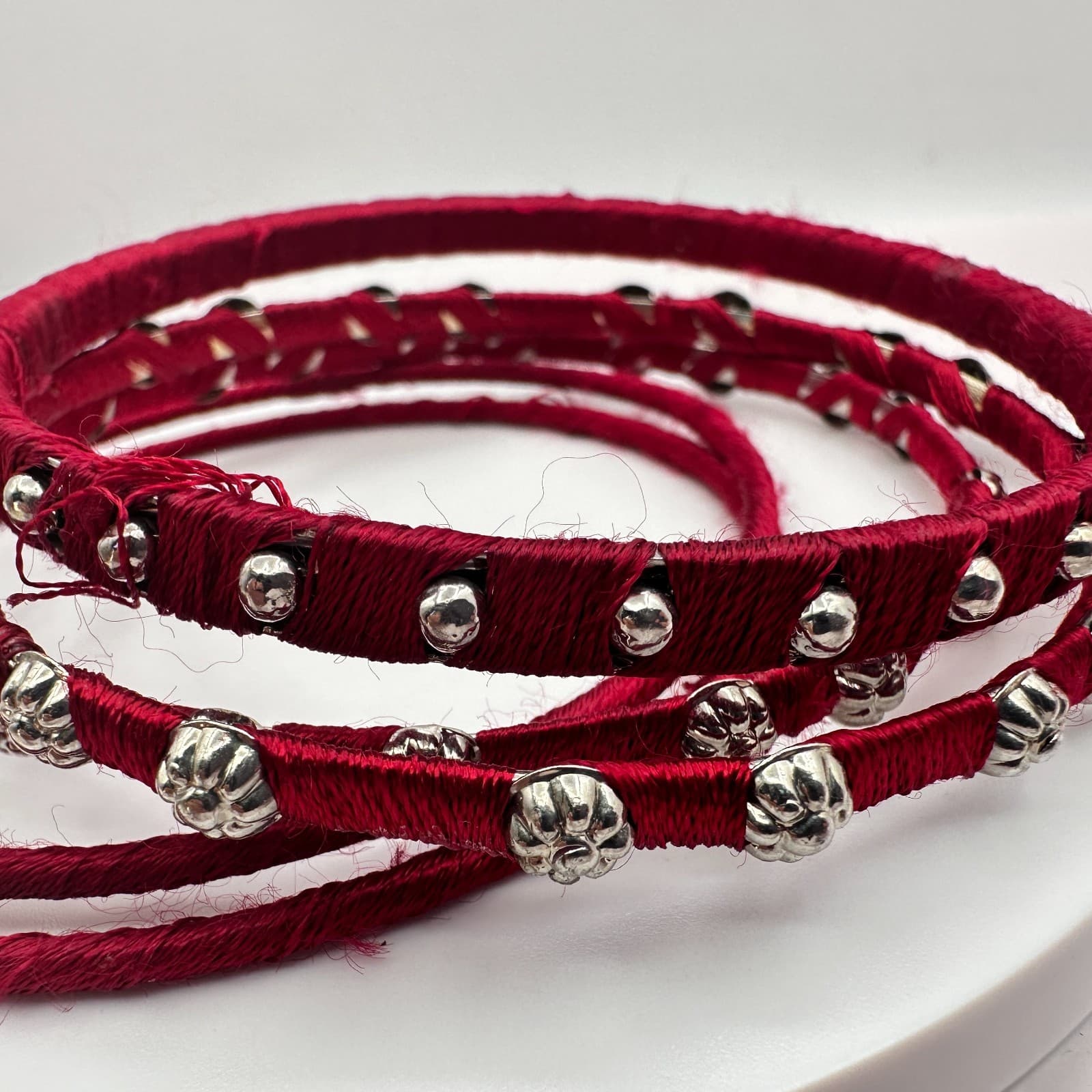 Vintage 90s Red Thread Wrapped SilverTone Bangle Bracelet Set Beads Boho Jewelry - Thumbnail 6