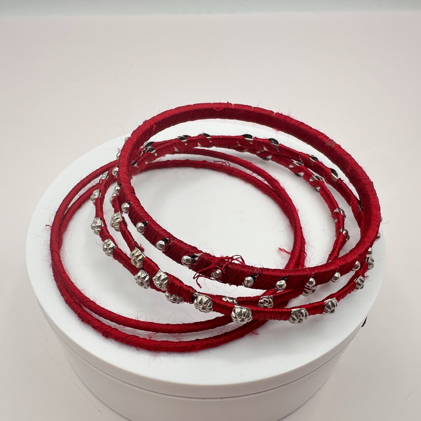 Vintage 90s Red Thread Wrapped SilverTone Bangle Bracelet Set Beads Boho Jewelry - Thumbnail 2