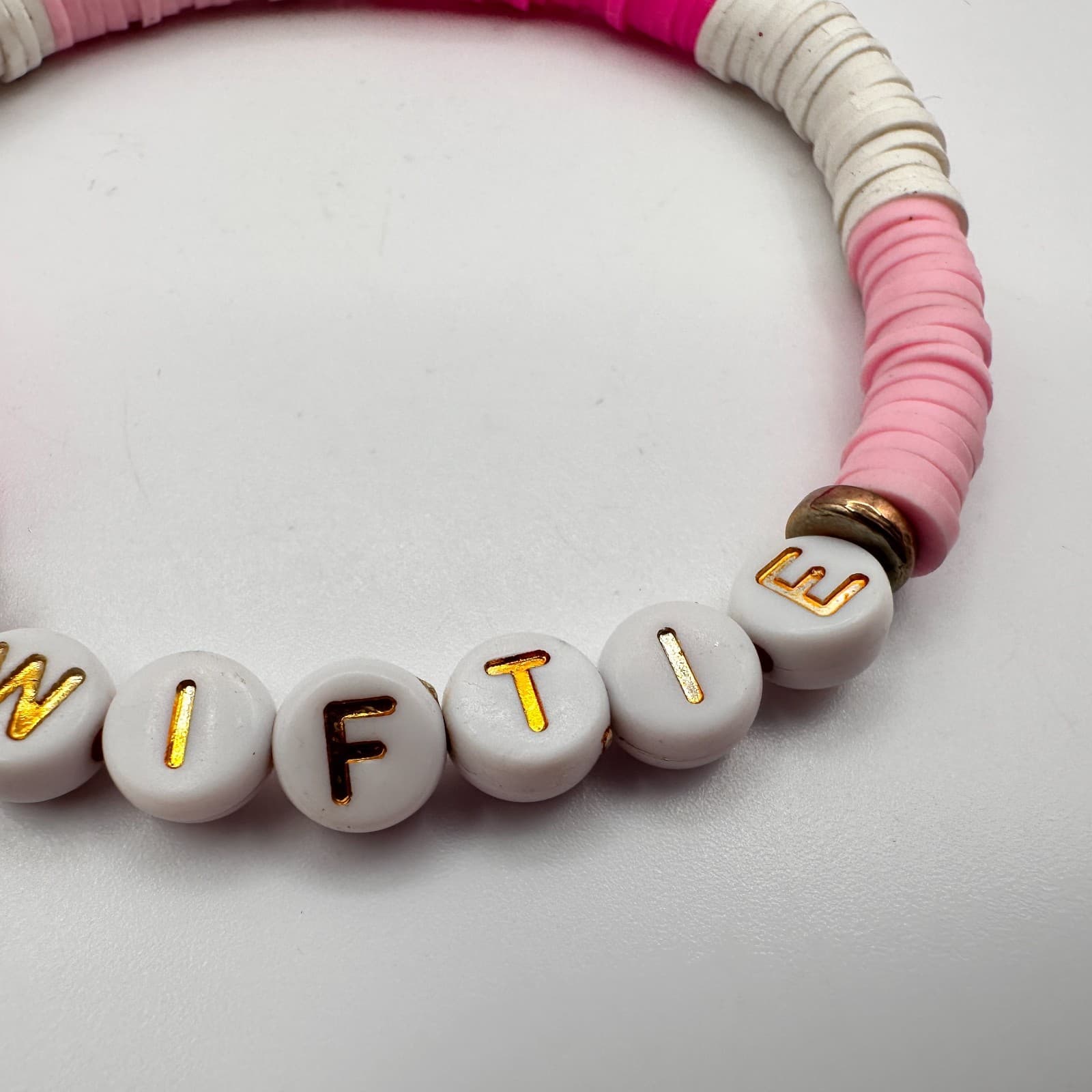 Vintage 90s Taylor Swiftie Heishi Beaded Stretch Bracelet Fashion Jewelry - Thumbnail 3