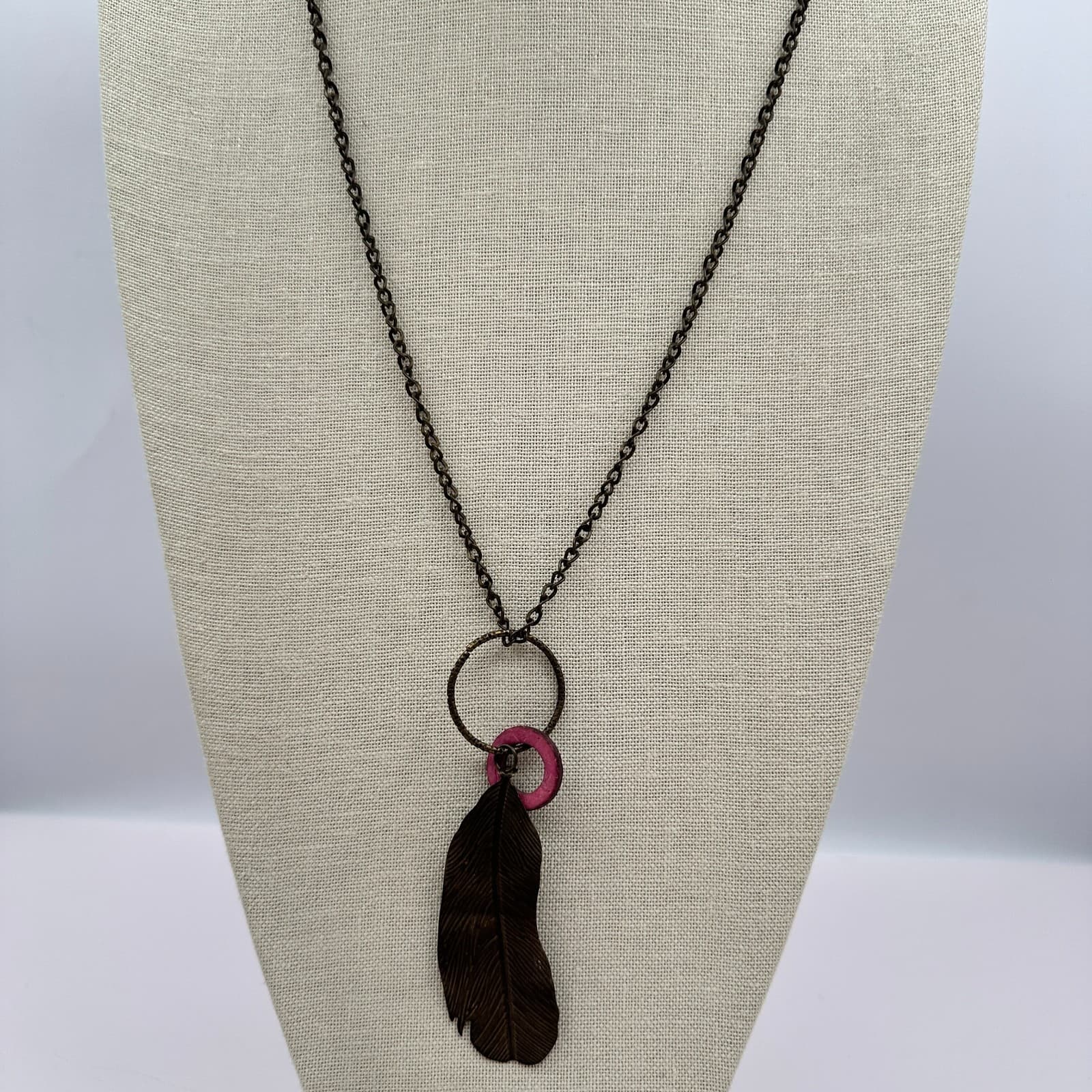 Vintage Y2K Bronze Tone Feather Pendant Necklace Women's Classic Fashion Jewelry - Thumbnail 7