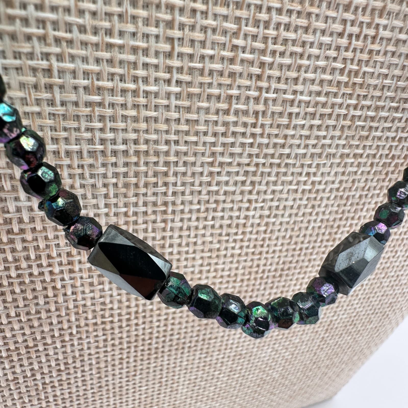 Vintage 90s Black Iridescent Magnetic Hematite Glass Bead Necklace Boho Jewelry - Thumbnail 4