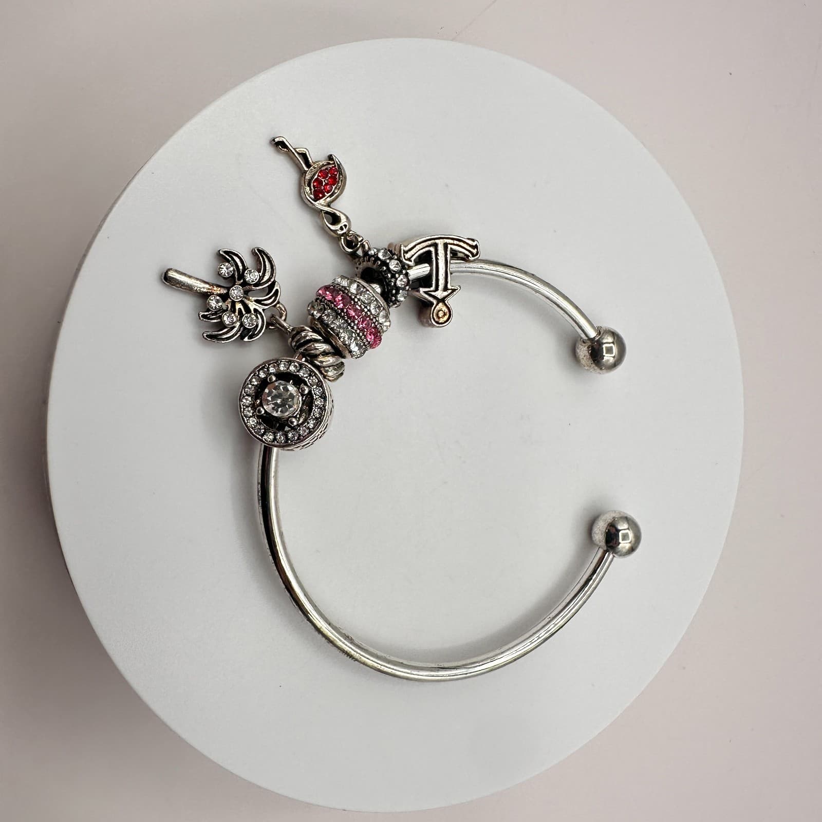 Vintage Y2K Silver Tone Charm Rhinestone Bracelet Boho & Dangle Earrings Jewelry - Thumbnail 4