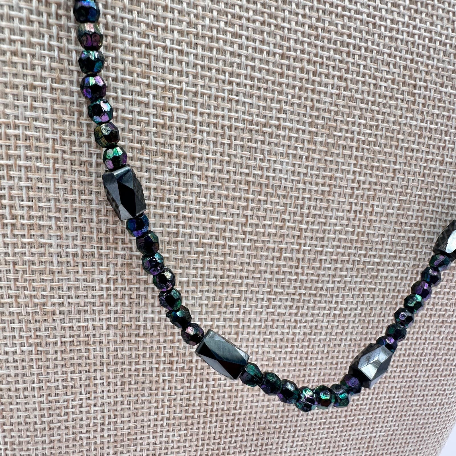Vintage 90s Black Iridescent Magnetic Hematite Glass Bead Necklace Boho Jewelry - Thumbnail 3