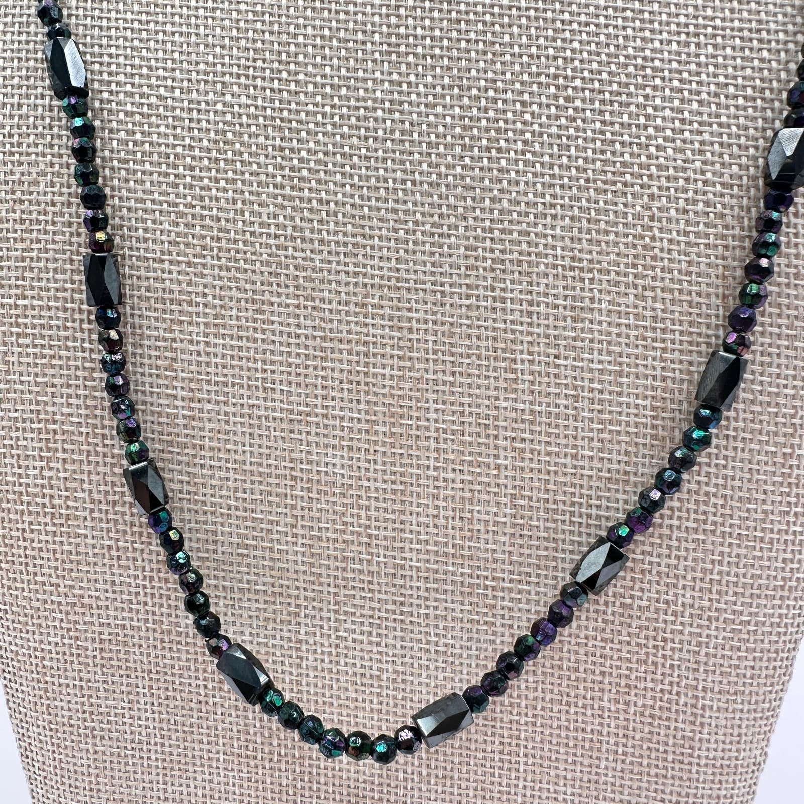 Vintage 90s Black Iridescent Magnetic Hematite Glass Bead Necklace Boho Jewelry - Thumbnail 2