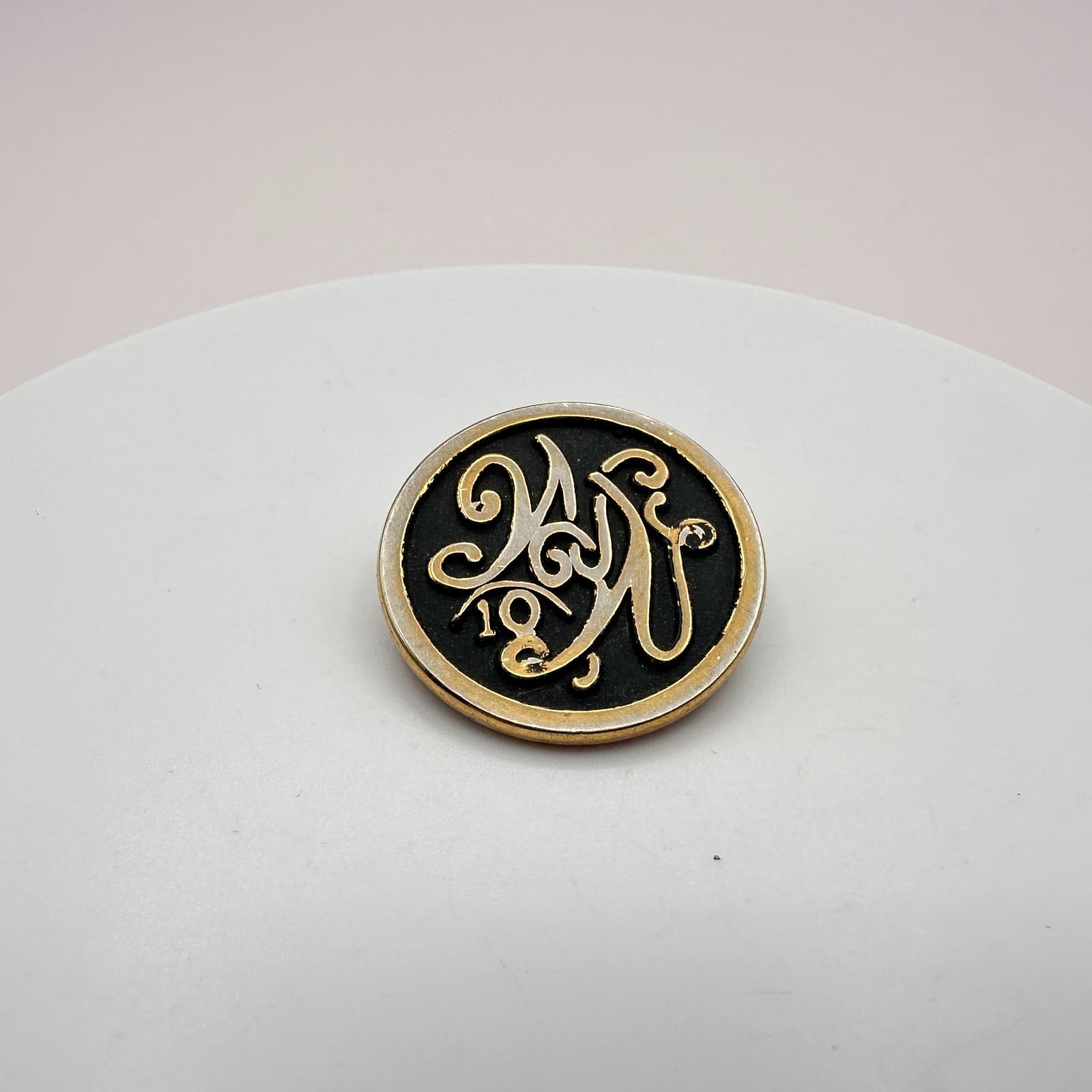 Vintage 80s Watchers Pound Award Pin Brooch Gold Tone Black Enamel Retro Jewelry - Thumbnail 2