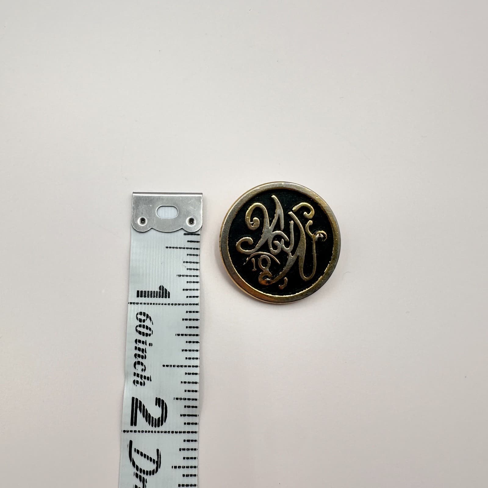 Vintage 80s Watchers Pound Award Pin Brooch Gold Tone Black Enamel Retro Jewelry - Thumbnail 6