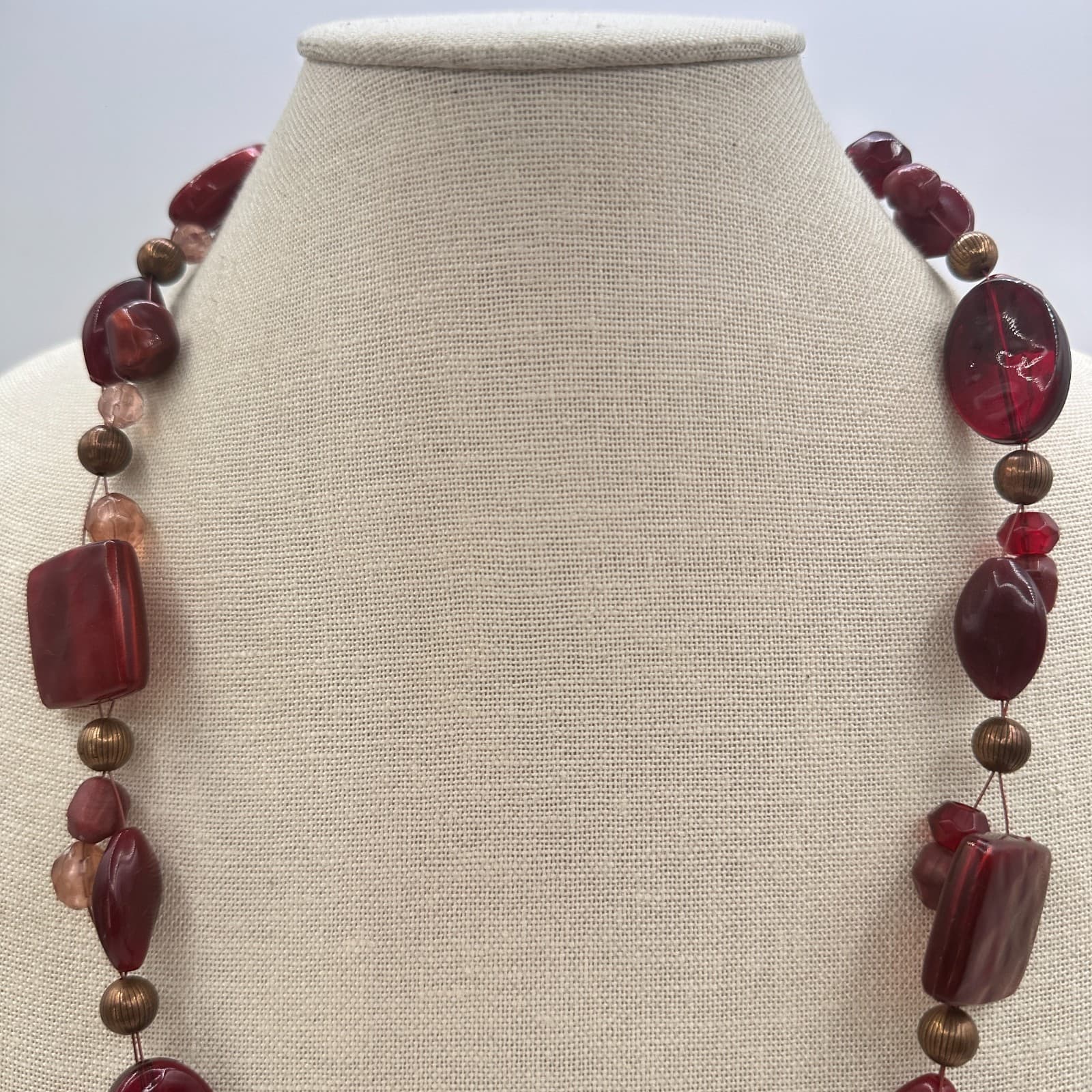 Vintage 90s Red Burgundy Beaded Necklace Boho Classic Women's Fashion Jewelry - Thumbnail 3