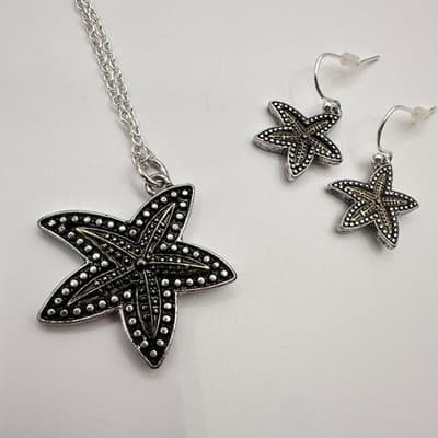 Vintage 90s Silver Tone Starfish Necklace Earrings Bracelet Set Beach Coastal - Thumbnail 5