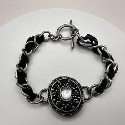 Vintage 90s Silver Tone Glass Black Suede Chain Link Oval Medallion Bracelet - Thumbnail 3