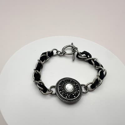 Vintage 90s Silver Tone Glass Black Suede Chain Link Oval Medallion Bracelet - Thumbnail 2