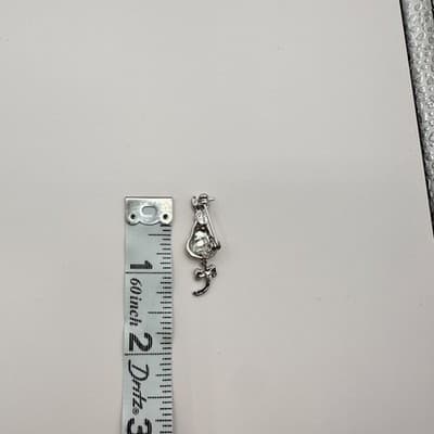 Vintage 90s Silver Tone Sitting Cat Brooch Pin Clear Glass Bow Accent Jewelry - Thumbnail 7