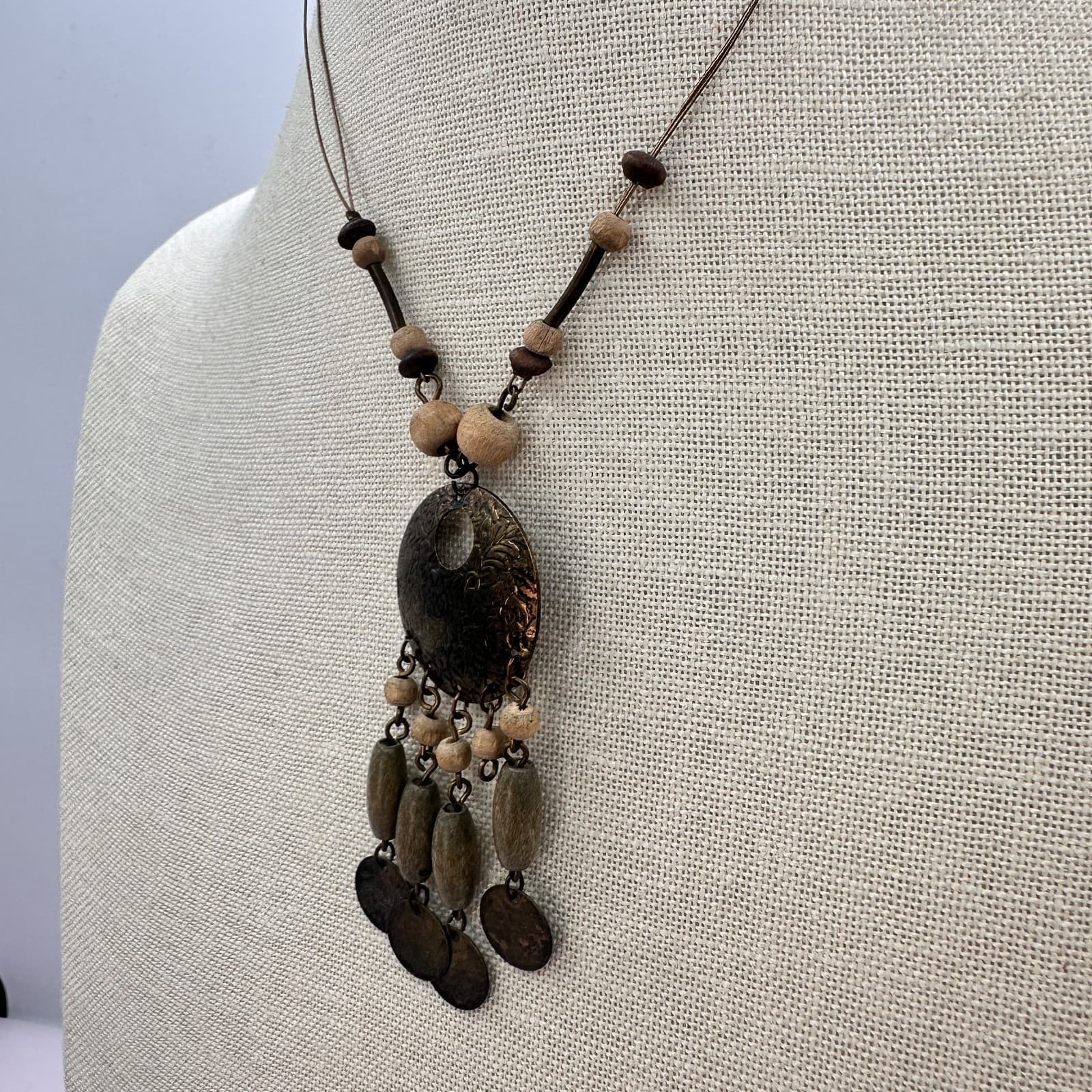 Vintage 90s Wood Bead Tassel Pendant Bronze Tone Necklace Earthy Boho Jewelry - Thumbnail 5