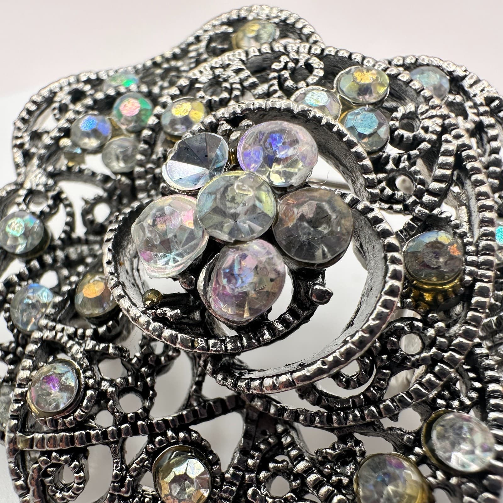 Vintage 90s Flower Brooch Pendant Iridescent Rhinestone Silver Tone Pin Jewelry - Thumbnail 4
