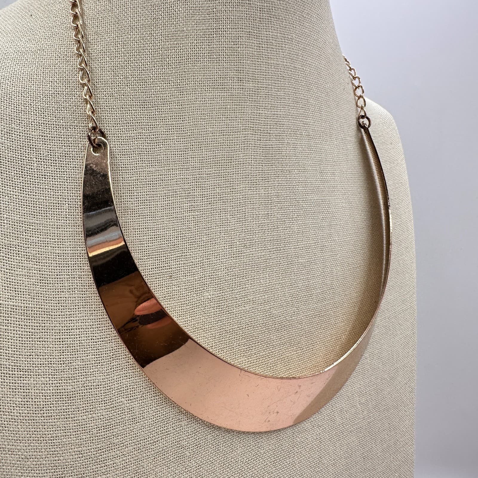 Vintage 90s Gold Tone Crescent Collar Necklace Statement Women's Jewelry - Thumbnail 2