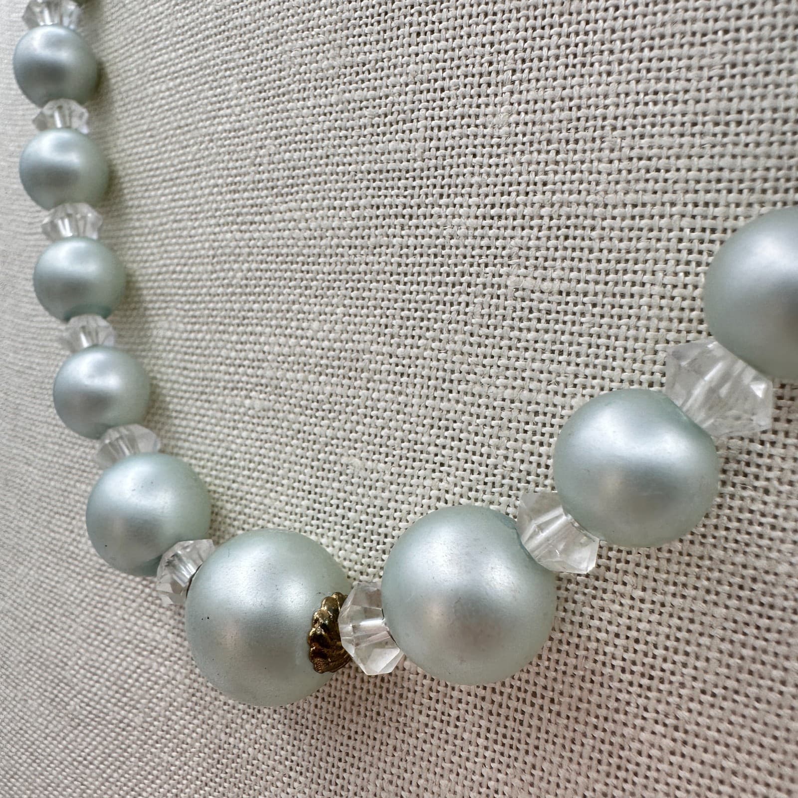 Vintage 90s Avon Gold Tone Faux Pearl Beaded Necklace Women's Classic Jewelry - Thumbnail 4