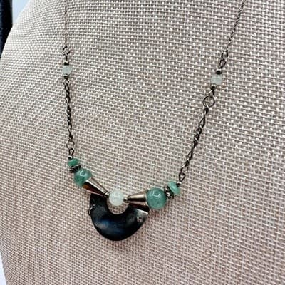 Vintage 90s Green Aventurine Crescent Moon Pendant Necklace Women's Jewelry - Thumbnail 5
